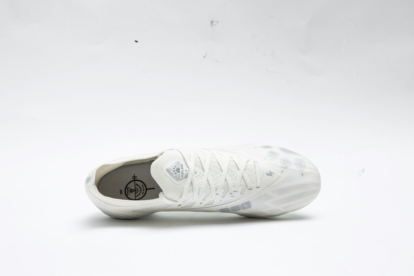 Kelme Men's Speed-Oriented Soccer Shoes (SG) | Model 8431ZX1233-Kelme USA