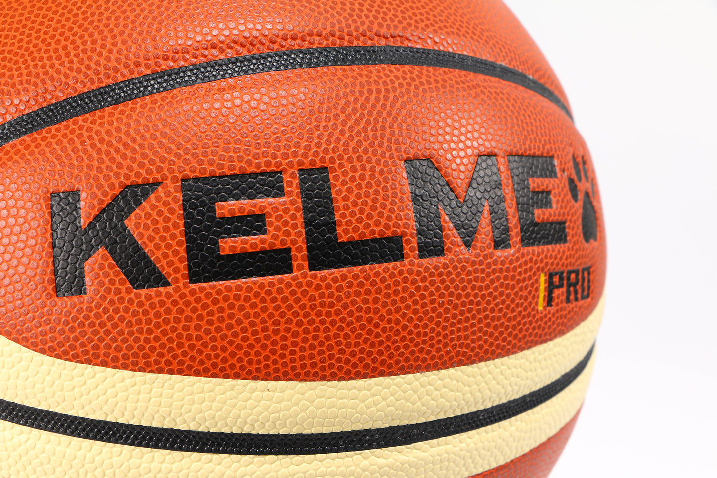 Kelme Pro Basketball - Model 8102QU5005