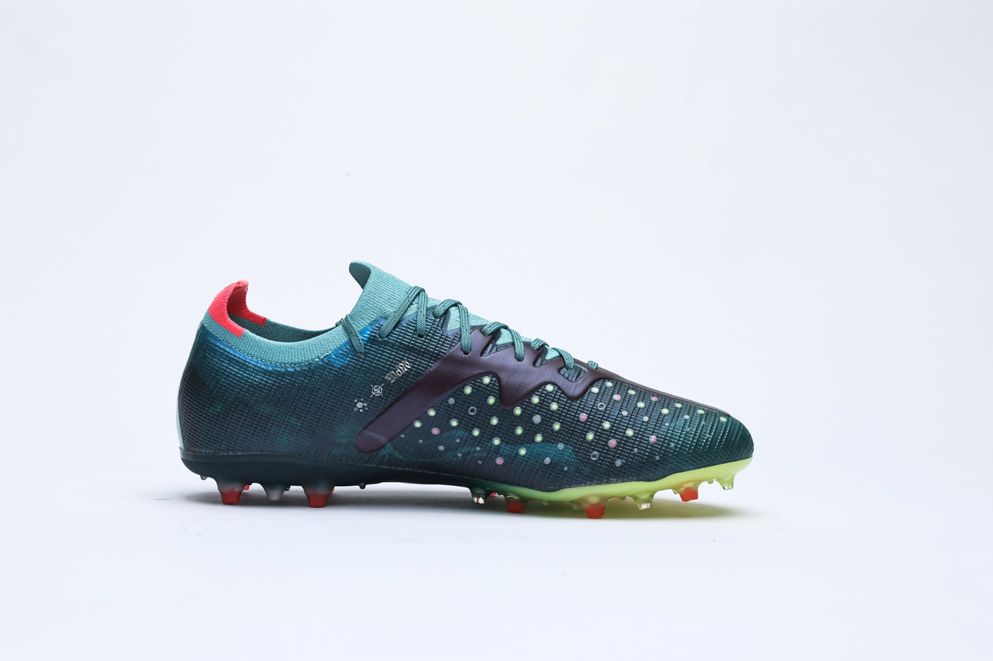 Kelme Kid's Command-And-Control Type Soccer Shoes (MG) | Model 9332ZX3162-Kelme USA