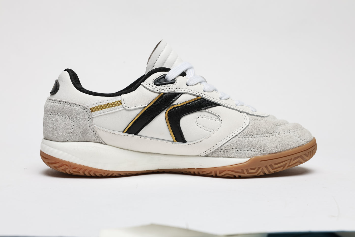 Zapatillas de fútbol sala Kelme para hombre (IN) | Malla, TPU y agarre en la cancha | Modelo 7421ZX1214