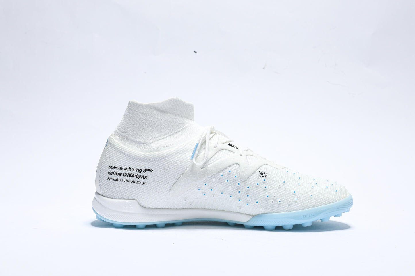 Kelme Kid's Command-And-Control Type Soccer Shoes (TF) | Model 9421ZX3225-Kelme USA