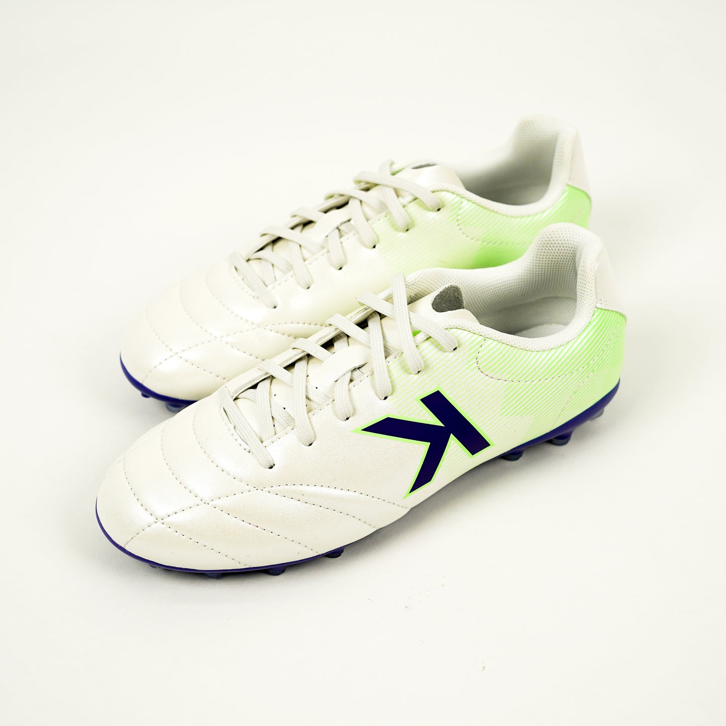 Botas de fútbol KELME para niños | Agarre multisuperficie y microfibra elástica | 8312ZX3268