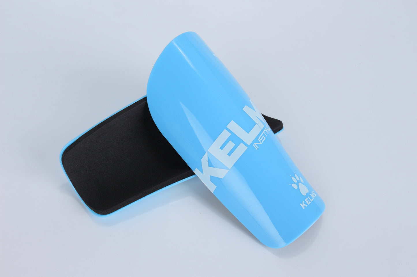 Kelme Shin Guard - Model K15S948