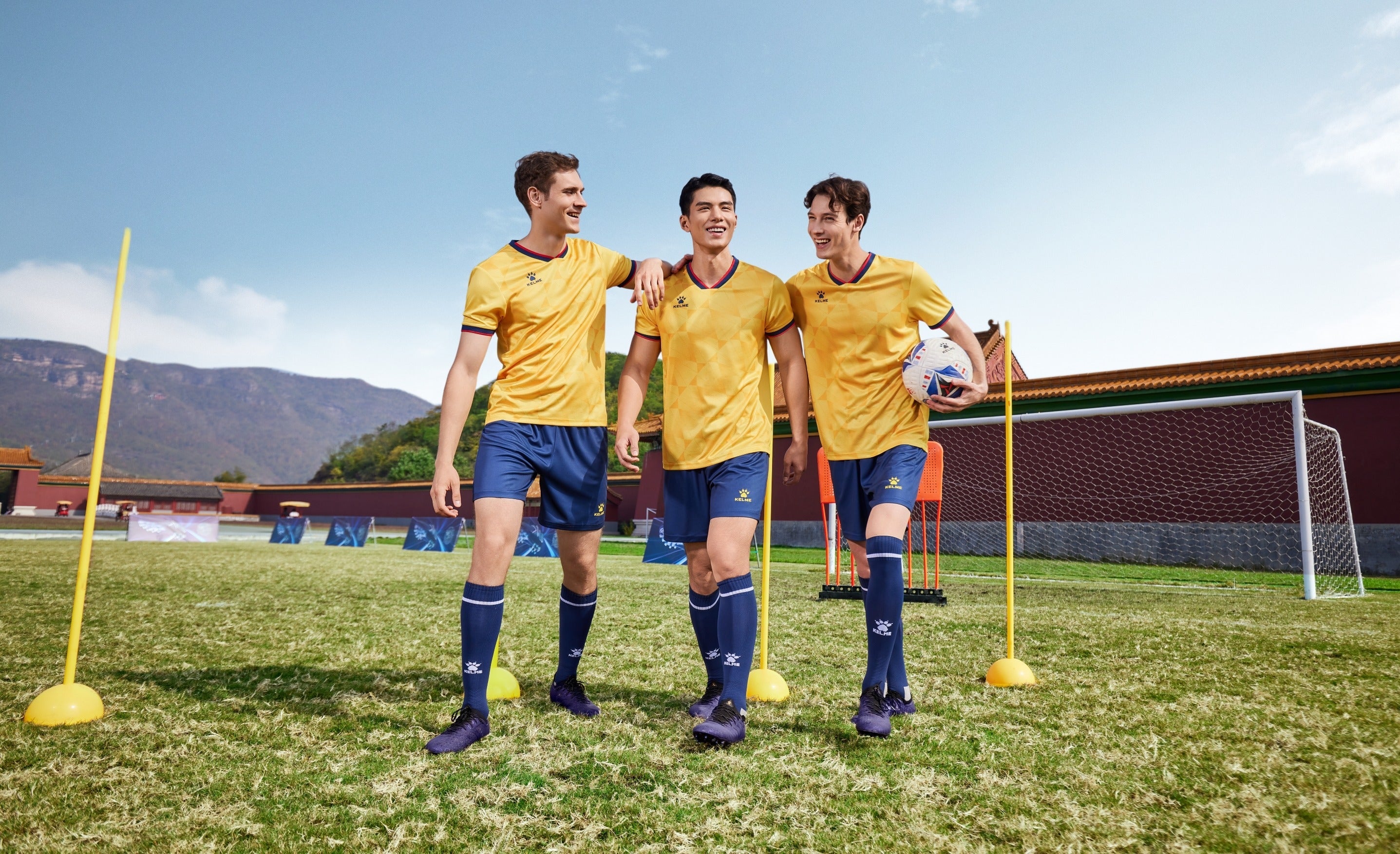 College Soccer Recruiting Guide 2026 | Gear, Showcases: What Coaches Notice