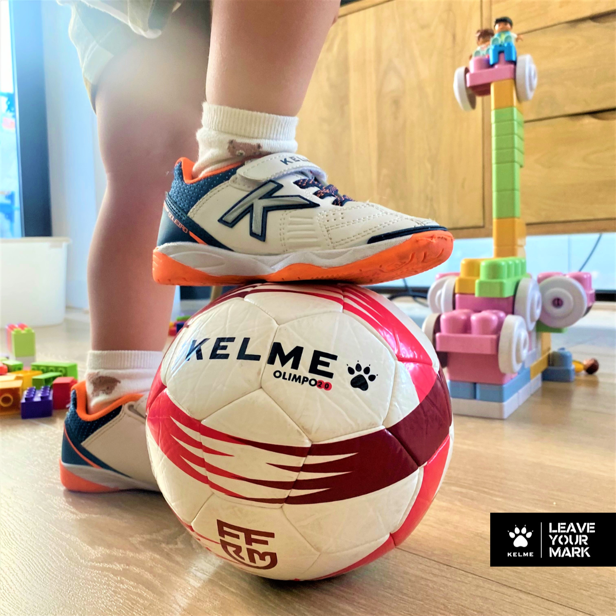 Kids Futsal Shoes & Youth Indoor Soccer Cleats