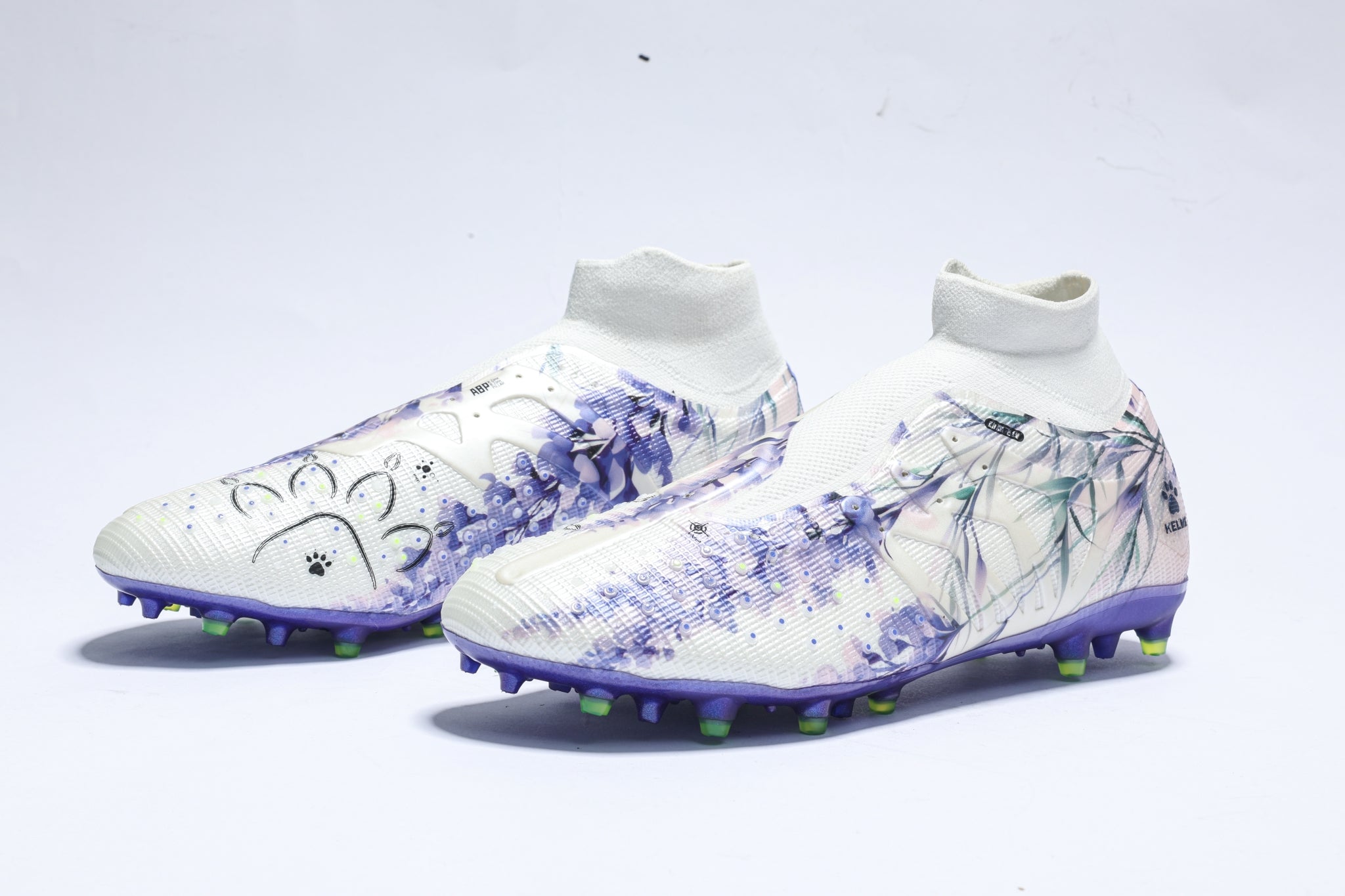 Kelme Mens' Soccer Shoes (MG) | Flyknit Fit & Ball Control