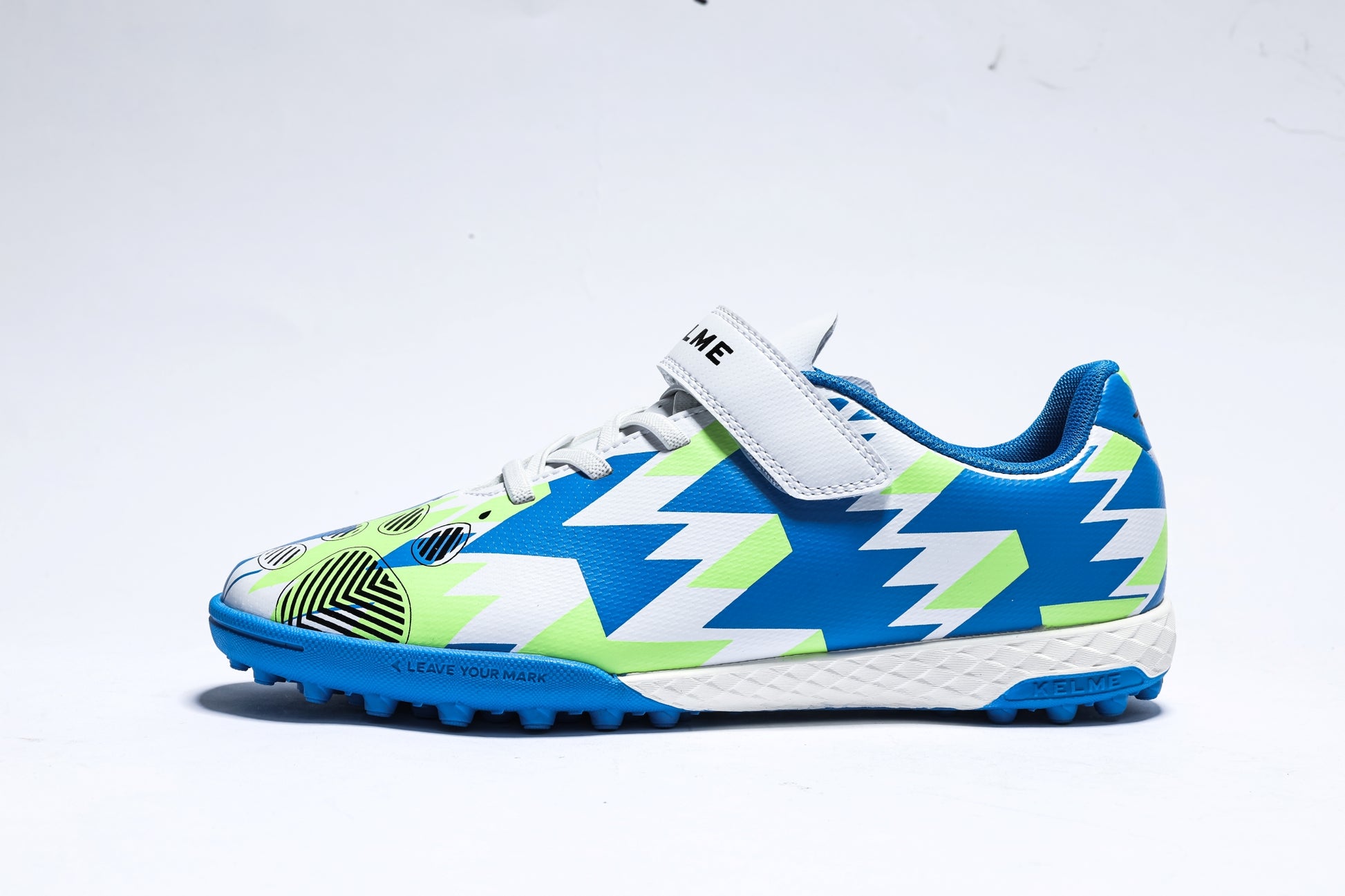 Kelme Kids' Soccer Shoes (TF) | Model 8431ZX3776-Kelme USA