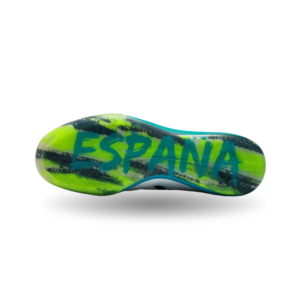 Kelme Men's Futsal Shoes | Microfiber Upper & MD Phylon Midsole Kelme Men's Futsal Shoes | Microfiber Upper & MD Phylon Midsole