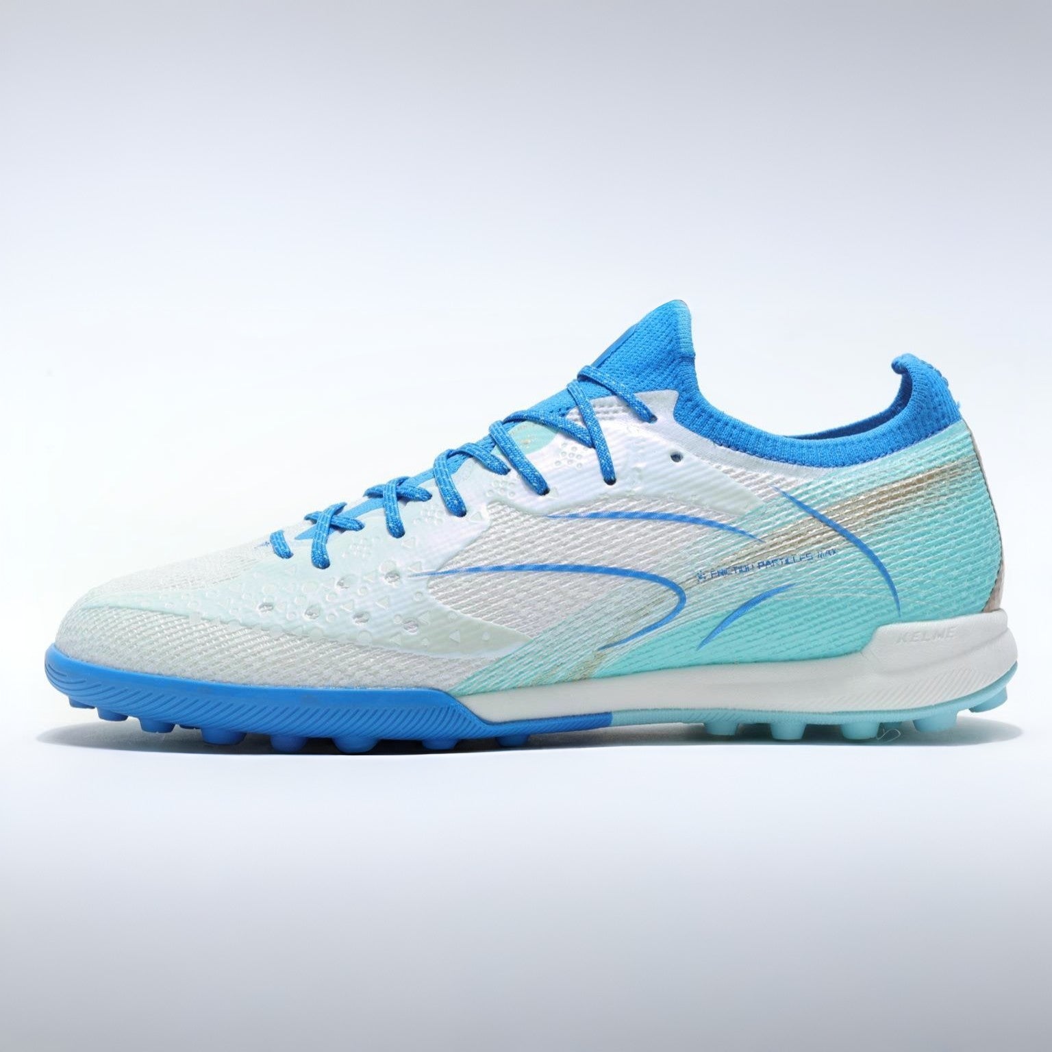 Kelme FLASH 6.0.4 Control Soccer Cleats (TF)