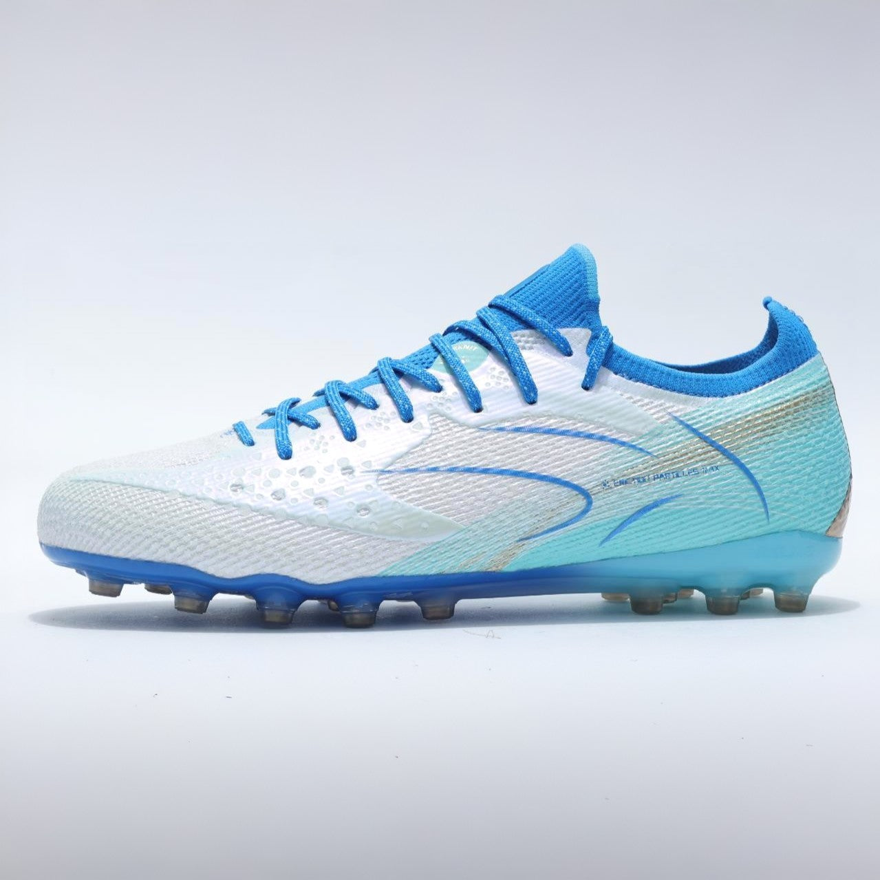 Kelme FLASH 6.0.4 Control Soccer Cleats MG – Youth