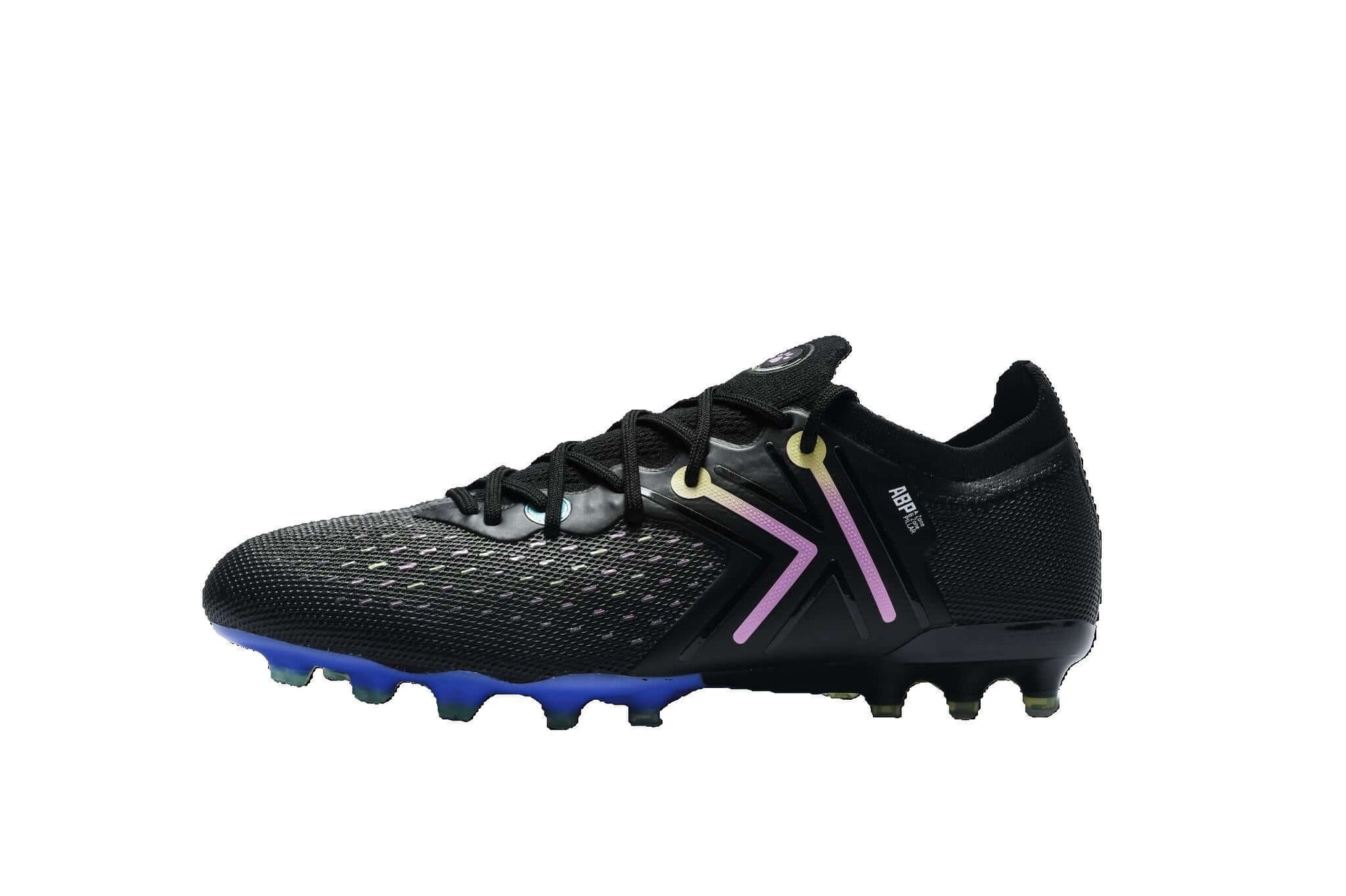 Kelme Men's Command-and-Control Soccer Shoes (MG) with high-top design for multi-ground performance.