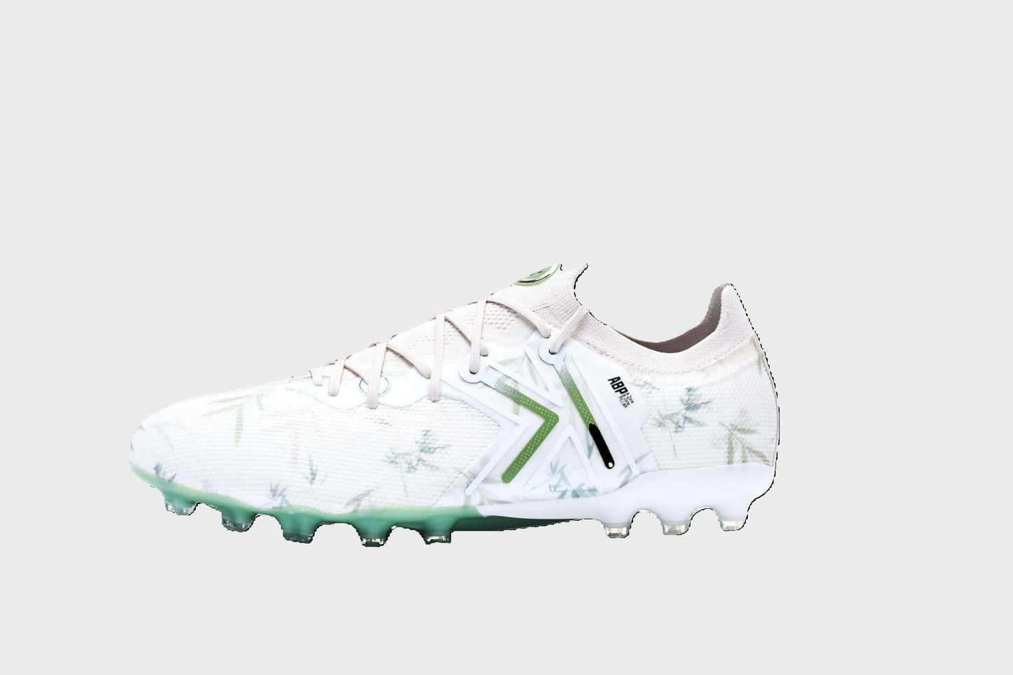 Kelme Men's Command-and-Control Soccer Shoes MG for Multi-ground play with high-performance design.