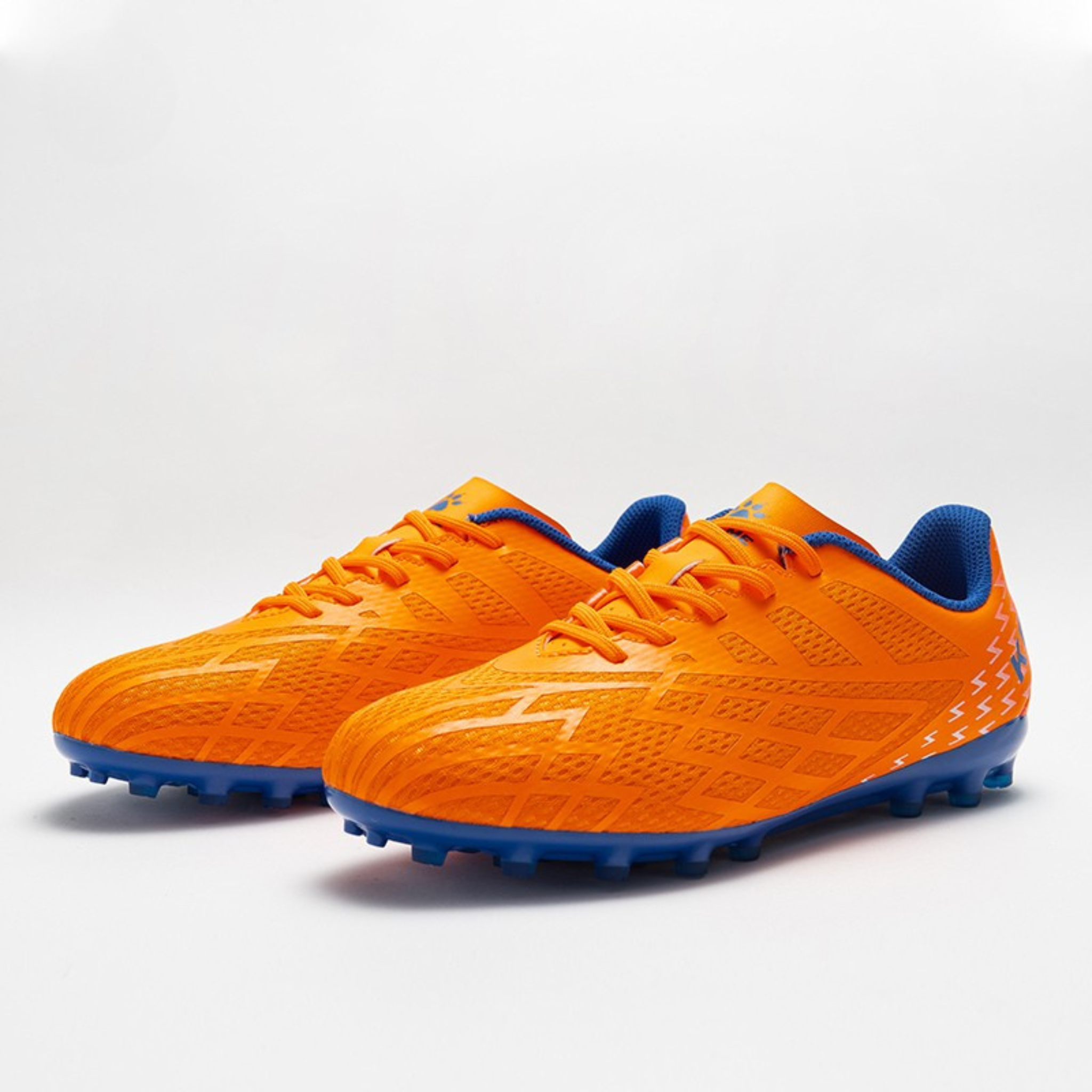 Kelme Soccer Shoes(MG) | Lightweight TPU, Heel Support & Speed Kelme Soccer Shoes(MG) | Lightweight TPU, Heel Support & Speed