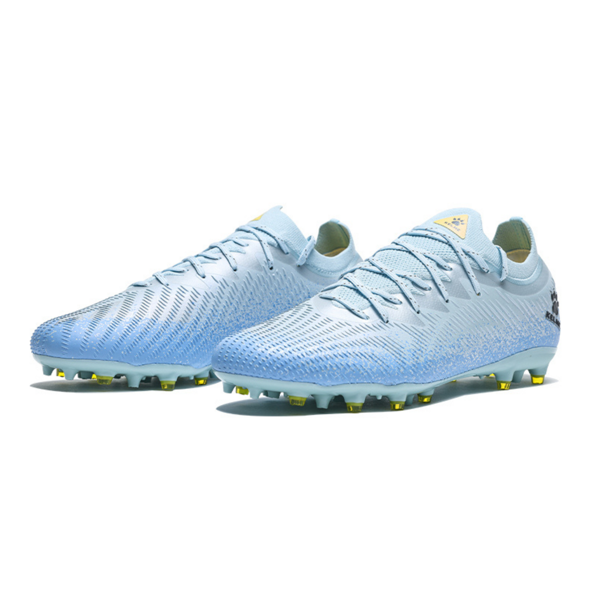 Kelme Tele-Operated Soccer Shoes | Flyknit, Friction Tech