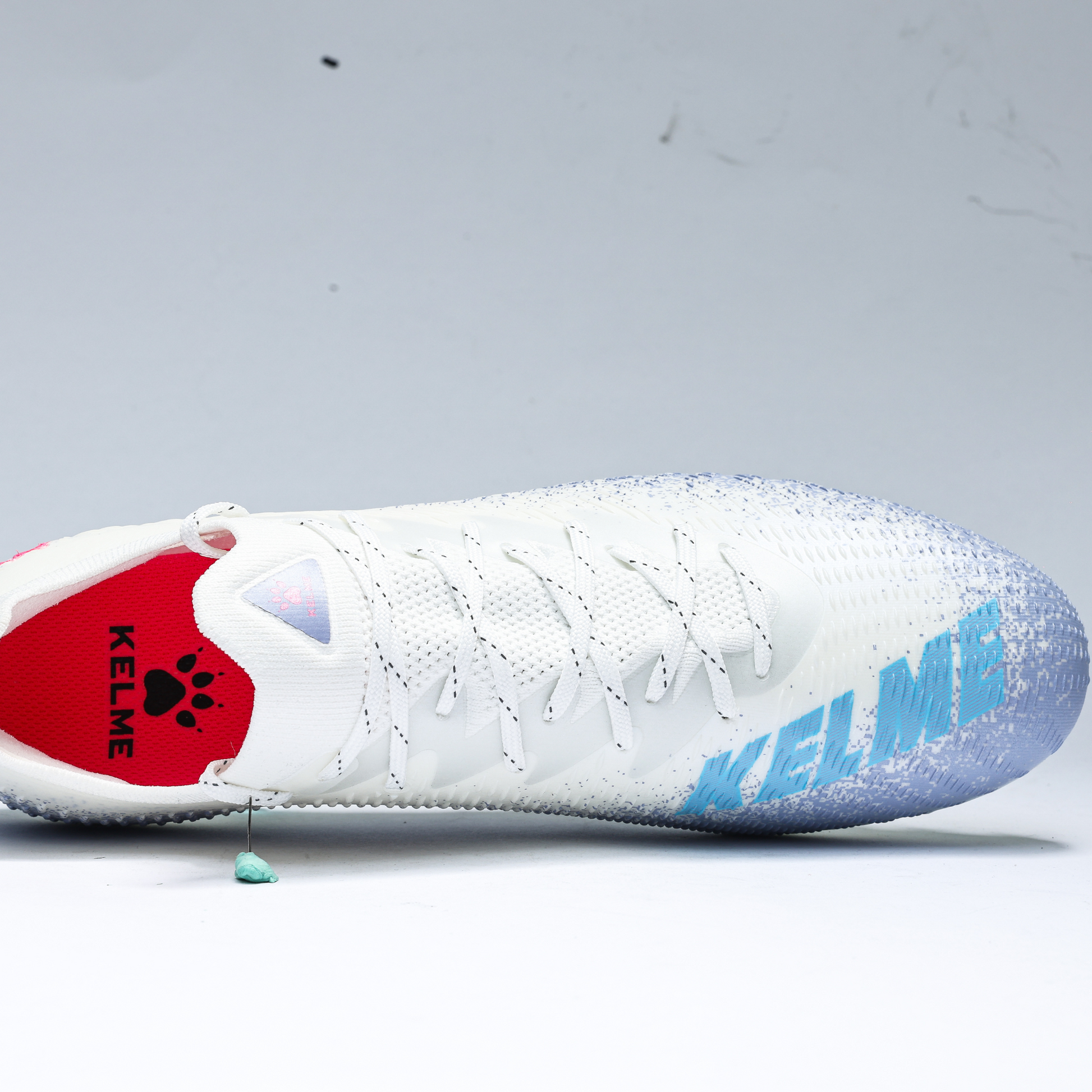 Kelme Men's Tele-Operated Soccer Shoes (MG) | Model 9332ZX1184-Kelme USA