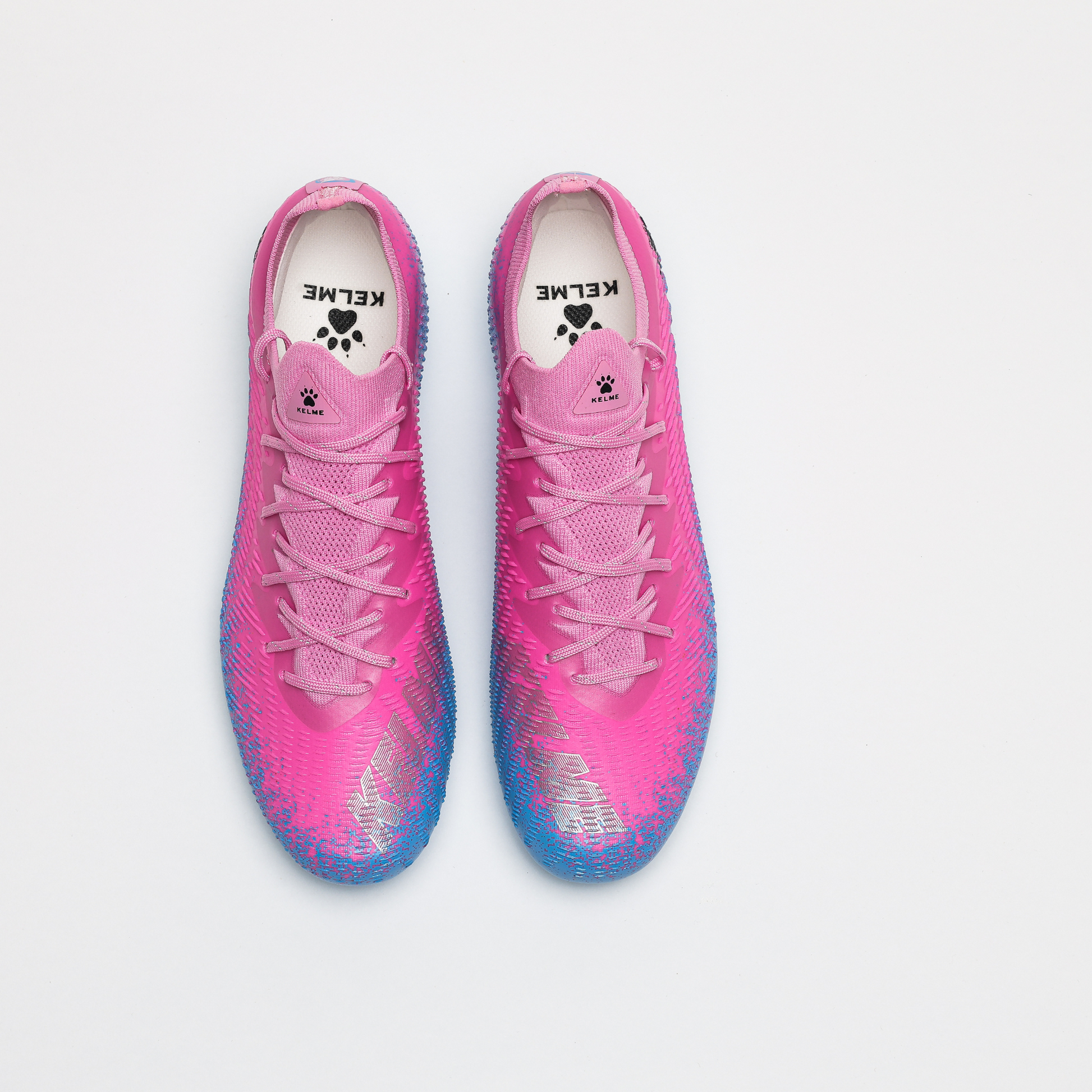 Kelme Tele-Operated Soccer Shoes | Flyknit, Friction Tech